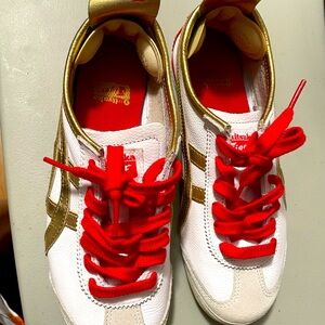 Onitsuka tiger mens size 4.5 ,women's 6.5